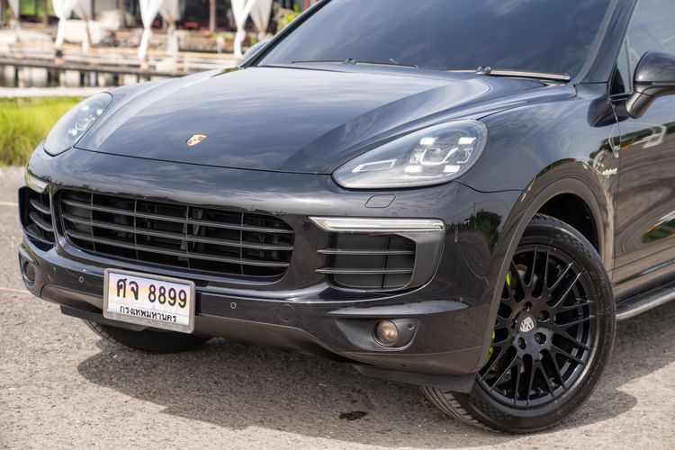 Porsche Cayenne 2015 3.0 S E-Hybrid 4WD Utility-car ปลั๊กอินไฮบริด (PHEV) ไม่ติดแก๊ส เกียร์อัตโนมัติ ดำ รูปที่ 2