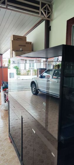 ขายตู้ปลาขนาดใหญ่สั่งทำพิเศษขนาดตู้ความยาว182cm.ความกว้าง76cm.ความลึก75cmข้างล่างมีชั้นเก็บของกว้างขวางกระจกหนาพิเศษสามารถเลี้ยงปลาขนาดใหญ่เช่นปลามังกรได้ ผู้ซื้อต้องนำคนและรถมาขนเอง สนใจติดต่อ0877727204 รูปที่ 3