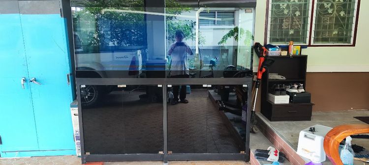 ขายตู้ปลาขนาดใหญ่สั่งทำพิเศษขนาดตู้ความยาว182cm.ความกว้าง76cm.ความลึก75cmข้างล่างมีชั้นเก็บของกว้างขวางกระจกหนาพิเศษสามารถเลี้ยงปลาขนาดใหญ่เช่นปลามังกรได้ ผู้ซื้อต้องนำคนและรถมาขนเอง สนใจติดต่อ0877727204