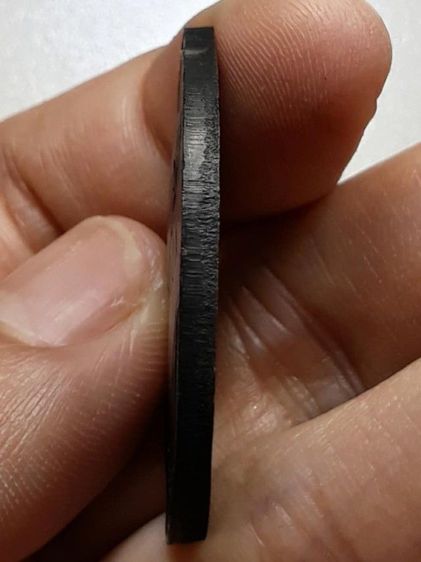 เหรียญหลวงปู่ฝั้น รุ่นแรก ทองแดงรมดำ รูปที่ 4