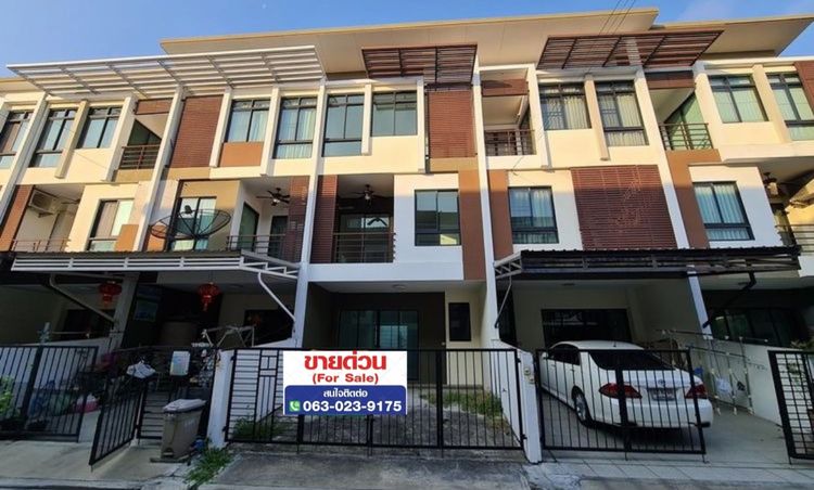 ทาวน์เฮ้าส์ ซิกเนเจอร์ เอกชัย-บางบอน