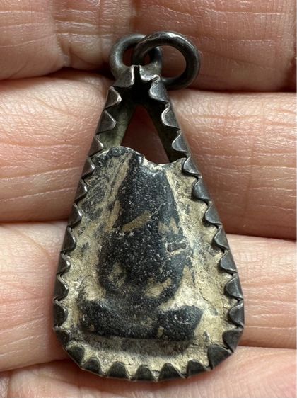 พระผงคลุกรักษ์เลี่ยมโบราณหลวงปู่ศุขวัดปากคลองมะขามเฒ่า  รูปที่ 3