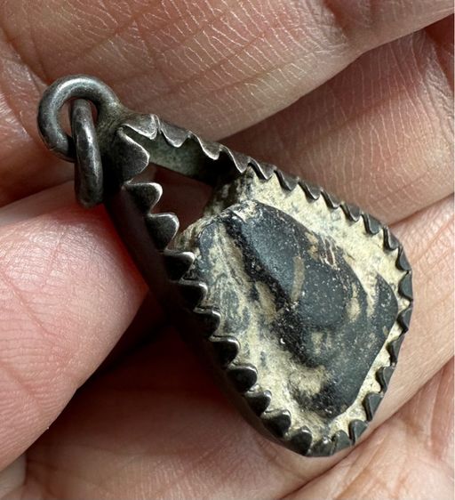 พระผงคลุกรักษ์เลี่ยมโบราณหลวงปู่ศุขวัดปากคลองมะขามเฒ่า  รูปที่ 6