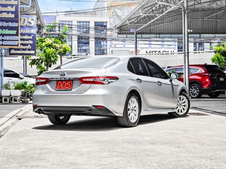Toyota Camry 2019 2.5 Hybrid Sedan ไฮบริด เกียร์อัตโนมัติ เทา รูปที่ 2