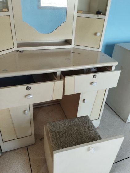 ขายตู้เสื้อผ้า โต๊ะเครื่องแป้ง สภาพดี รูปที่ 13