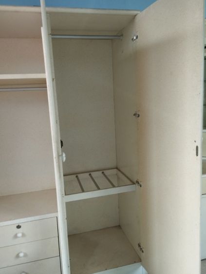 ขายตู้เสื้อผ้า โต๊ะเครื่องแป้ง สภาพดี รูปที่ 12