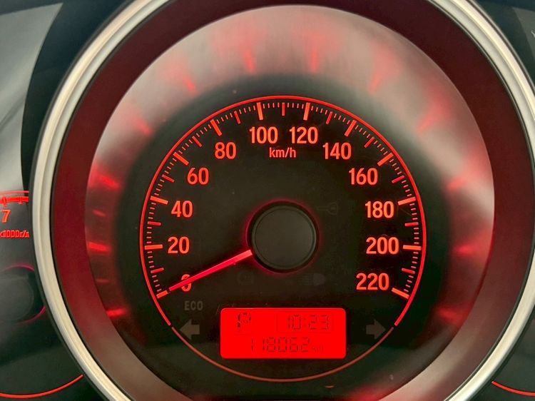 Honda Jazz 2018 1.5 S i-VTEC Sedan เบนซิน ไม่ติดแก๊ส เกียร์อัตโนมัติ ดำ รูปที่ 3