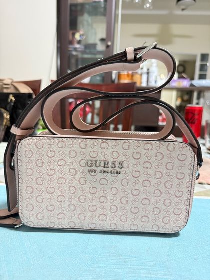กระเป๋า Guess