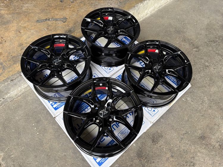 ล้อแม็กมือ1 ขอบ15 FX15 4รู100 กว้าง7 ออฟ35 สีดำเงา ล้อเบา FLOW FORMING งานSEVENFIFTH งานสวยมากๆ รูปที่ 3