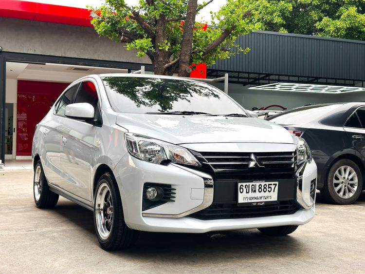 Mitsubishi Attrage 2022 1.2 GLX Sedan เบนซิน ไม่ติดแก๊ส เกียร์อัตโนมัติ ขาว รูปที่ 3