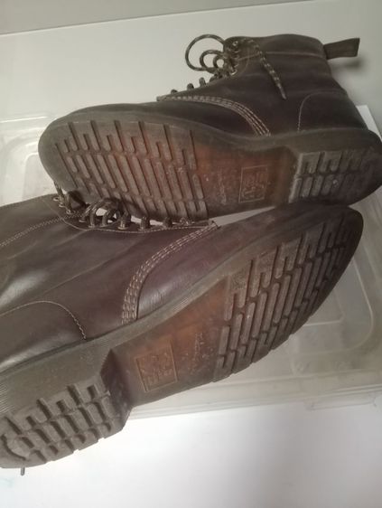 Dr. Martens Brown Leather Lace-Up Boot

 รูปที่ 6