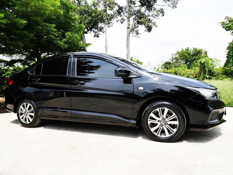 Honda City 2017 1.5 V i-VTEC Sedan เบนซิน ไม่ติดแก๊ส เกียร์อัตโนมัติ ดำ รูปที่ 2