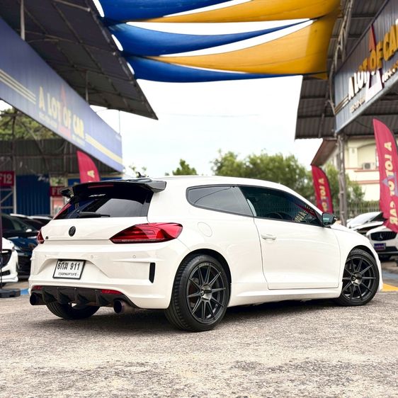 Volkswagen Scirocco 2010 2.0 R Sedan เบนซิน ไม่ติดแก๊ส เกียร์อัตโนมัติ ขาว รูปที่ 4