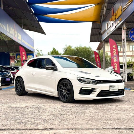 Volkswagen Scirocco 2010 2.0 R Sedan เบนซิน ไม่ติดแก๊ส เกียร์อัตโนมัติ ขาว รูปที่ 2