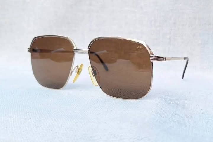 แว่นตาเทพเจ้าของชาวเยอรมัน RODENSTOCK 12KGF Exclusiv Series–เลนส์กระจกพระเจ้า CARL ZEISS JENA กรอบทองคำแท้–หุ้ม 12KGF...Authentic Vintage RODENSTOCK 12KGF Handcrafted in Germany รูปที่ 9