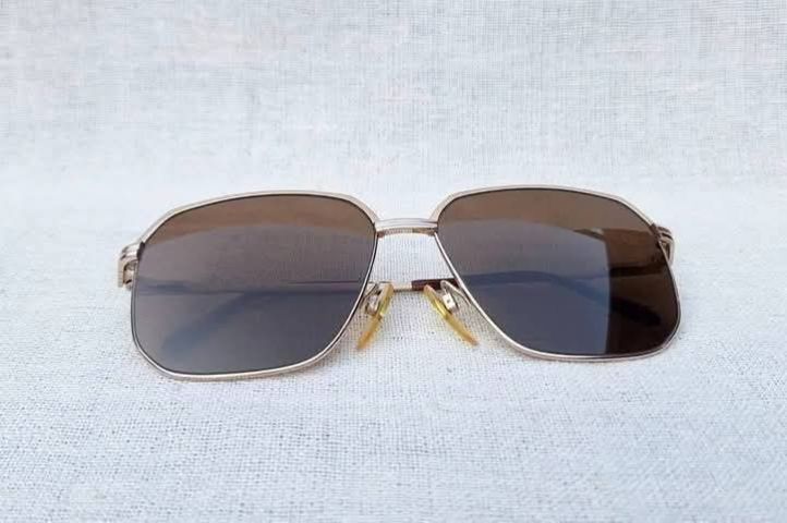 แว่นตาเทพเจ้าของชาวเยอรมัน RODENSTOCK 12KGF Exclusiv Series–เลนส์กระจกพระเจ้า CARL ZEISS JENA กรอบทองคำแท้–หุ้ม 12KGF...Authentic Vintage RODENSTOCK 12KGF Handcrafted in Germany รูปที่ 8