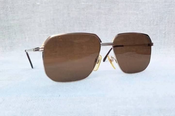แว่นตาเทพเจ้าของชาวเยอรมัน RODENSTOCK 12KGF Exclusiv Series–เลนส์กระจกพระเจ้า CARL ZEISS JENA กรอบทองคำแท้–หุ้ม 12KGF...Authentic Vintage RODENSTOCK 12KGF Handcrafted in Germany รูปที่ 13