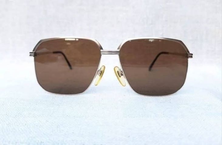 แว่นตาเทพเจ้าของชาวเยอรมัน RODENSTOCK 12KGF Exclusiv Series–เลนส์กระจกพระเจ้า CARL ZEISS JENA กรอบทองคำแท้–หุ้ม 12KGF...Authentic Vintage RODENSTOCK 12KGF Handcrafted in Germany รูปที่ 2