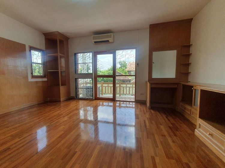 ไม่ใช่ บ้านเดี่ยว 2ชั้น 63 ตรว. หมู่บ้านฟลอร่าวิลล์ แถวหนองจอก รูปที่ 2