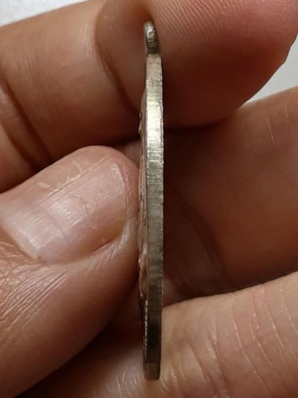 เหรียญหลวงพ่อสุข วัดโพธิ์ทรายทอง5 รูปที่ 3