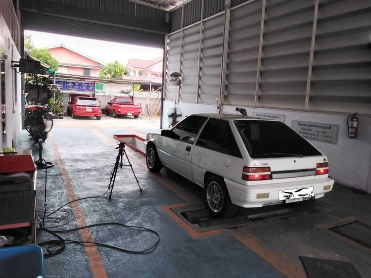 Mitsubishi Champ 1990 รุ่นย่อยอื่นๆ Sedan เบนซิน ไม่ติดแก๊ส เกียร์ธรรมดา ขาว รูปที่ 2