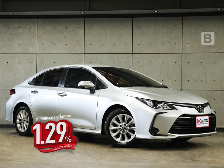 รถ Toyota Altis 1.6 G สี บรอนซ์เงิน