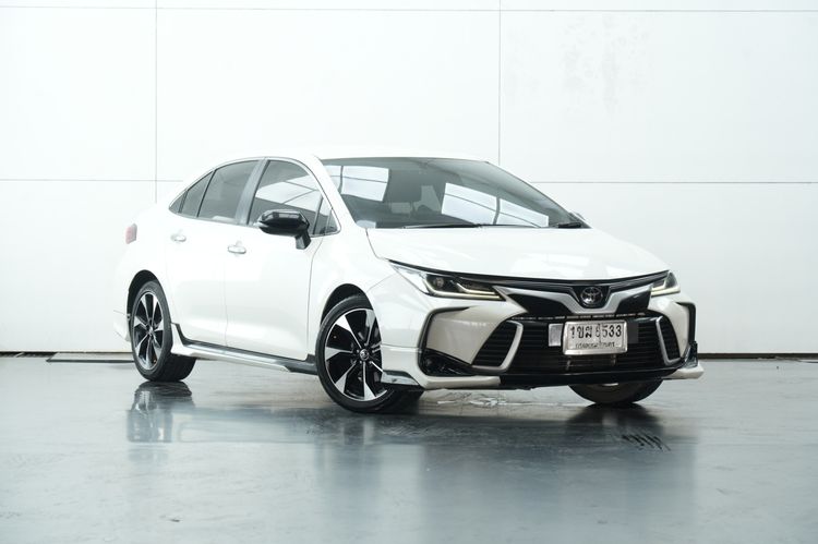 Toyota Altis 2020 1.8 GR Sport CVT Sedan เบนซิน ไม่ติดแก๊ส เกียร์อัตโนมัติ ขาว