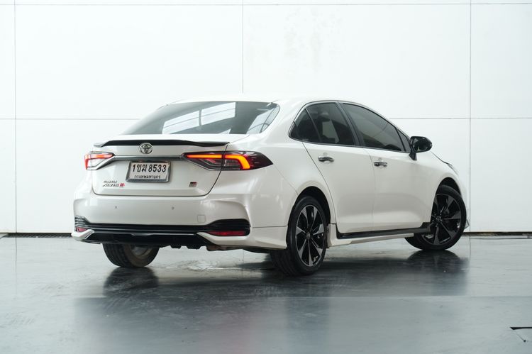 Toyota Altis 2020 1.8 GR Sport CVT Sedan เบนซิน ไม่ติดแก๊ส เกียร์อัตโนมัติ ขาว รูปที่ 4