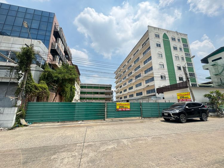Vacant land for sale on Srinakarin 42