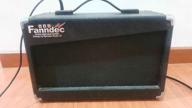 Guitar Amplifier แอมป์กีตาร์ไฟฟ้า อคูสติก Fanndec จาก UK 40 วัตต์ 900 บาท