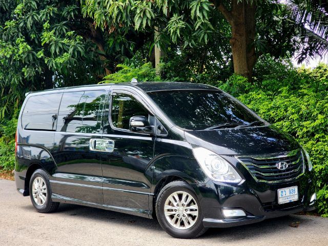 รถ Hyundai H-1  2.5 Elite สี ดำ