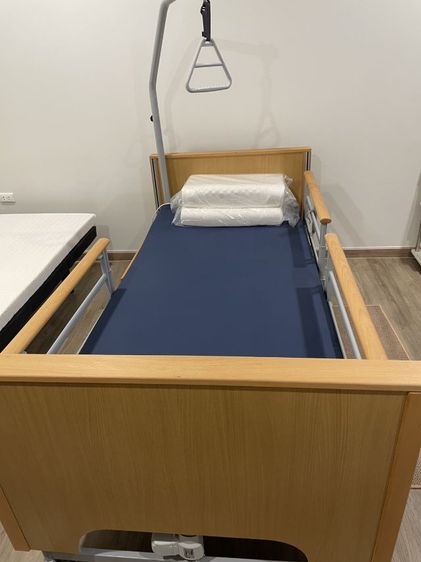 เตียงผู้ป่วยไฟฟ้า Berlin 5 ( Full set ) รูปที่ 2