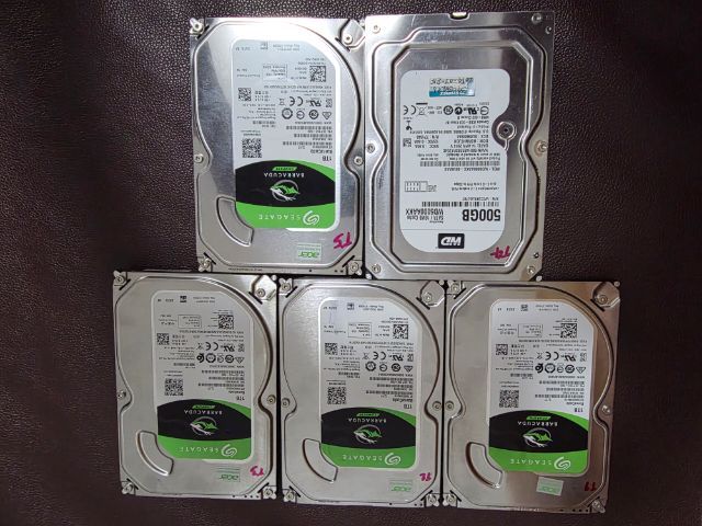 Hdd sata 3.5 1Tb , 500Gb