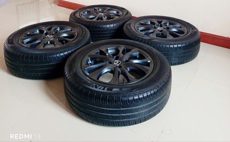 ล้อแม็ก Mazda 2 ปี 2018 ขอบ 15 นิ้ว พร้อมยาง Dunlop 185 65 R15 ยาง 3 เส้นอายุ 2 ปี 1 เส้นใหม่สภาพดี รอยเล็กน้อย รูปที่ 2