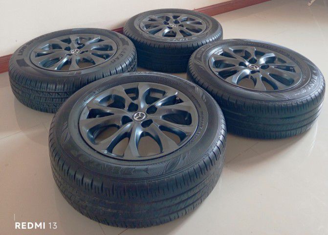 ล้อแม็ก Mazda 2 ปี 2018 ขอบ 15 นิ้ว พร้อมยาง Dunlop 185 65 R15 ยาง 3 เส้นอายุ 2 ปี 1 เส้นใหม่สภาพดี รอยเล็กน้อย รูปที่ 4