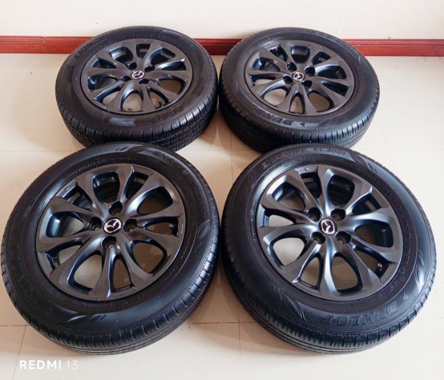 อื่นๆ 15" Enkai ล้อแม็ก Mazda 2 ปี 2018 ขอบ 15 นิ้ว พร้อมยาง Dunlop 185 65 R15 ยาง 3 เส้นอายุ 2 ปี 1 เส้นใหม่สภาพดี รอยเล็กน้อย