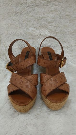 รองเท้า Louis Vuitton ส้นเตารีด สูง4นิ้ว เบอร์38.5 รูปที่ 4