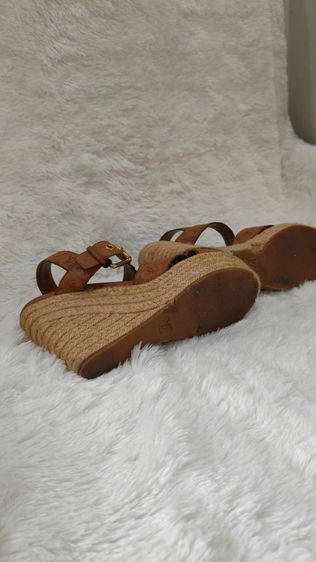 รองเท้า Louis Vuitton ส้นเตารีด สูง4นิ้ว เบอร์38.5 รูปที่ 5