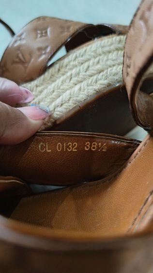 รองเท้า Louis Vuitton ส้นเตารีด สูง4นิ้ว เบอร์38.5 รูปที่ 9