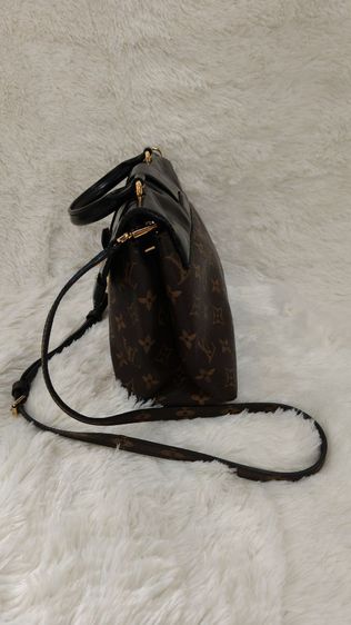กระเป๋าสะพาย Louis Vuitton หนังแคนวาส มือสอง สภาพดี  รูปที่ 3
