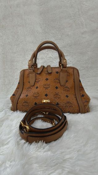 กระเป๋าถือ MCM มีสายยาวให้ มือสองสภาพดี รูปที่ 6