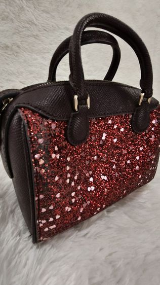 กระเป๋าใบจิ๋ว Coach มีสายสะพายยาว มือสองสภาพดี รูปที่ 6