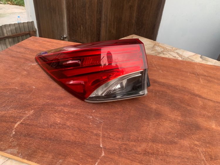 ขายไฟท้ายฟอร์จูนเนอร์ปี 2018 ข้างซ้าย รูปที่ 2