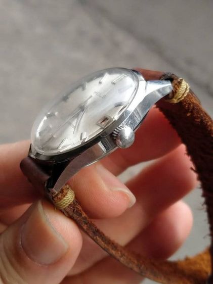 นาฬิกา Hols ไขลาน 
เช็คล้างเครื่องแล้ว สภาพดี 
เดินดี รูปที่ 4