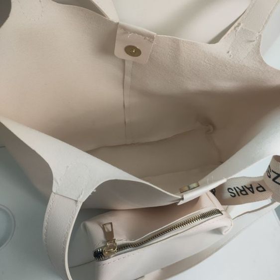 กระเป๋าสะพายแถมใส่เครื่องสำอาง 149ส่งฟรีมีปลายทาง รูปที่ 5