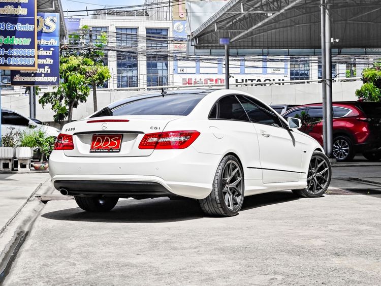 Mercedes-Benz E-Class 2012 E250 AMG Sedan เบนซิน เกียร์อัตโนมัติ ขาว รูปที่ 2