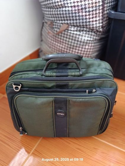 กระเป๋าเอกสารล้อลาก