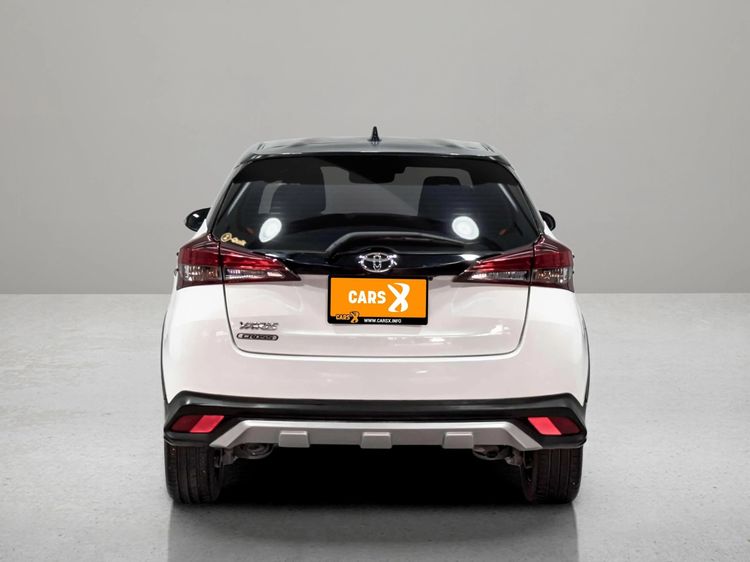 Toyota Yaris 2020 1.2 High Cross Sedan เบนซิน ไม่ติดแก๊ส เกียร์อัตโนมัติ ขาว รูปที่ 4