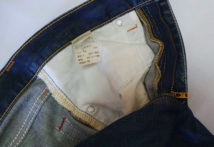 Levi's 702 กางเกงยีนส์สีน้ำเงินเข้มออกเฟส รูปที่ 5