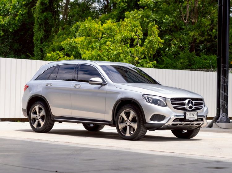 รถ Mercedes-Benz GLC-Class GLC250d สี เงิน